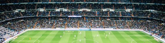 サッカー観戦　イメージ